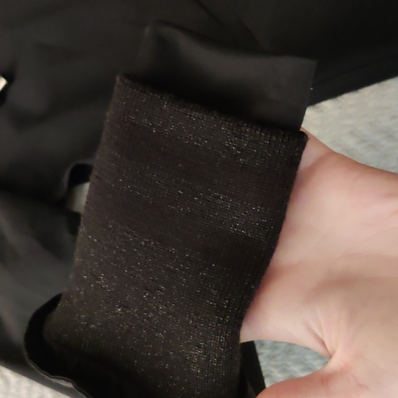 2Shirts Ago Chapter Nylon Women's Black Rain Jacket Size Sm - Picture 5 of 15